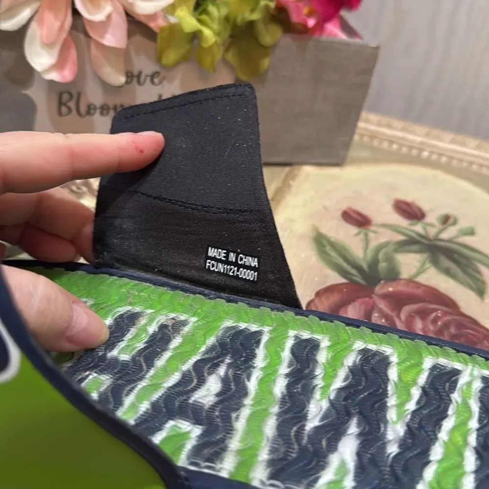 FOCO Seattle Seahawks NFL Unisex Gel Slides Flip Flops Sandals Sz S M:7/8 W:8/9